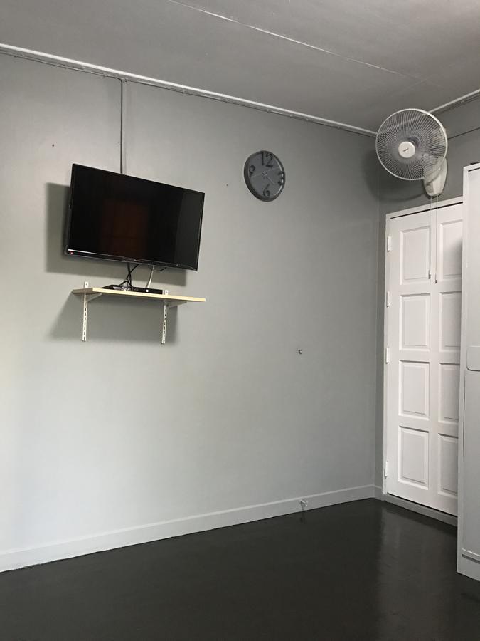 Add Home Hostel Vipavadee 42 Бангкок Экстерьер фото