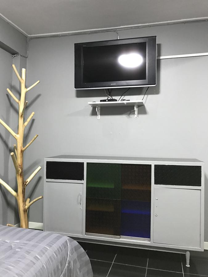 Add Home Hostel Vipavadee 42 Бангкок Экстерьер фото
