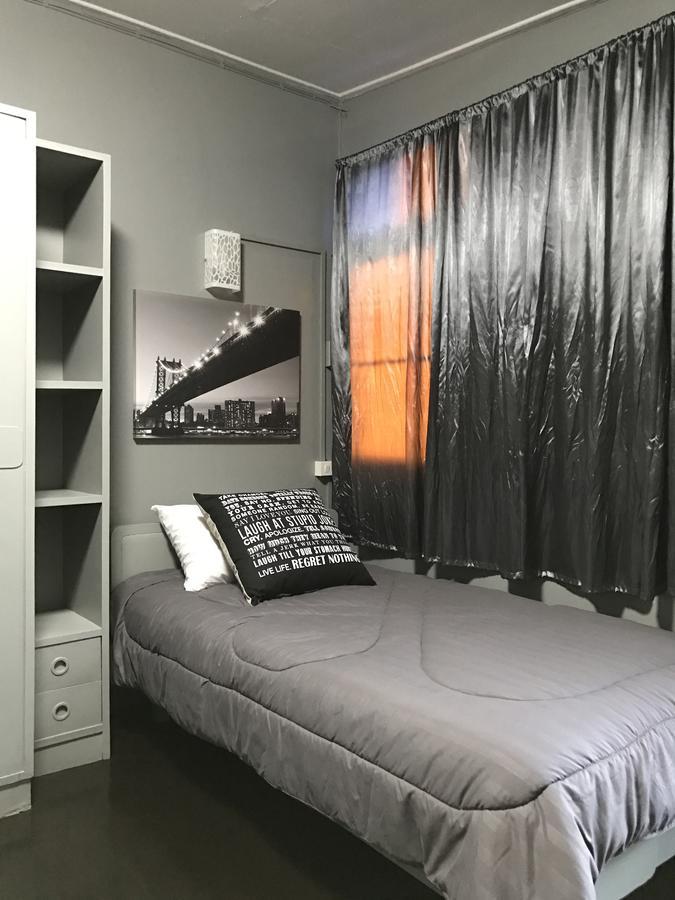 Add Home Hostel Vipavadee 42 Бангкок Экстерьер фото