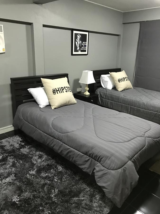 Add Home Hostel Vipavadee 42 Бангкок Экстерьер фото